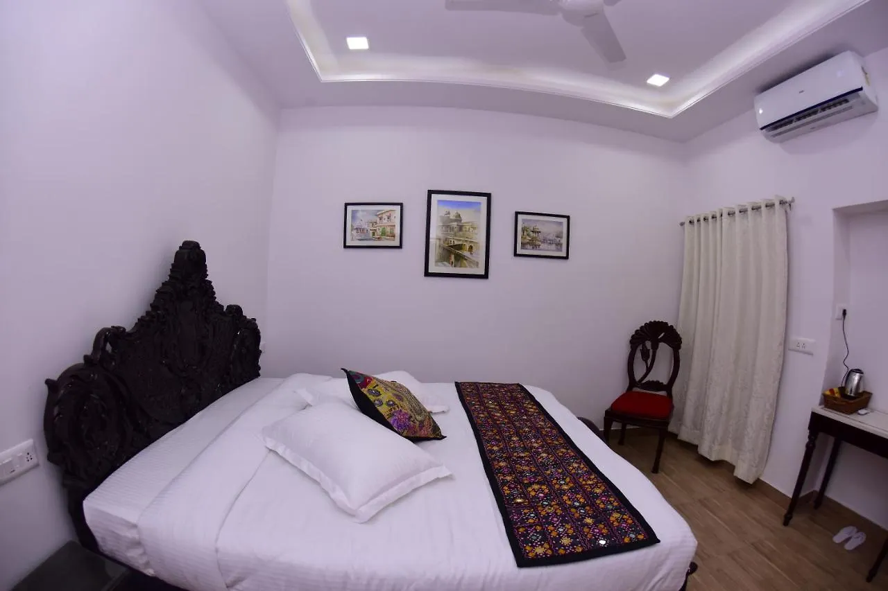 Hotel Mewarts Удайпур