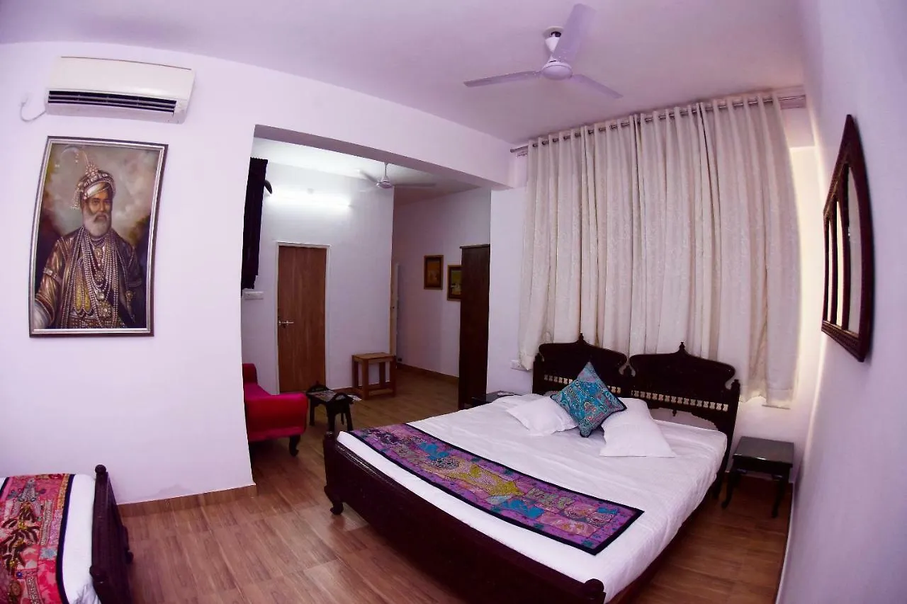 Hotel Mewarts Удайпур