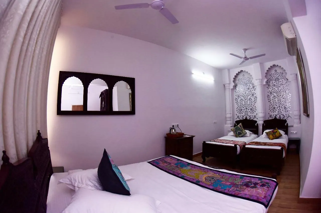 Hotel Mewarts Удайпур